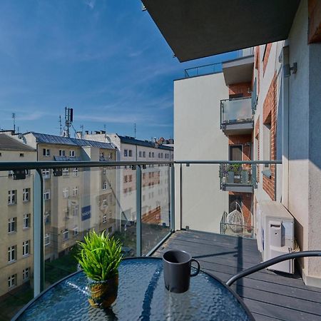 Stylish Kosciuszki Apartaments Near The Market Square With Free Garage Wroclaw By Noclegi Renters Exterior photo