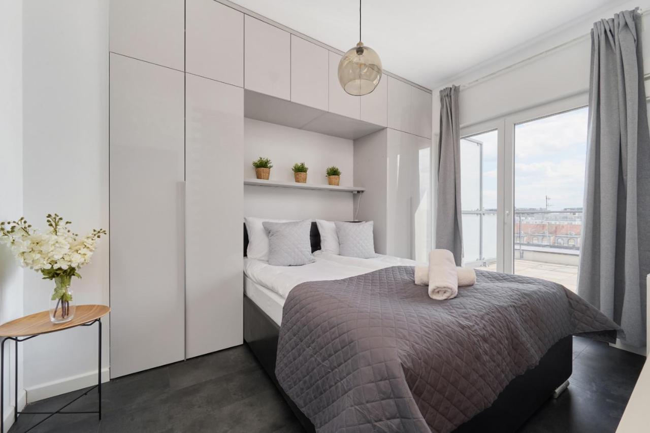 Stylish Kosciuszki Apartaments Near The Market Square With Free Garage Wroclaw By Noclegi Renters Exterior photo
