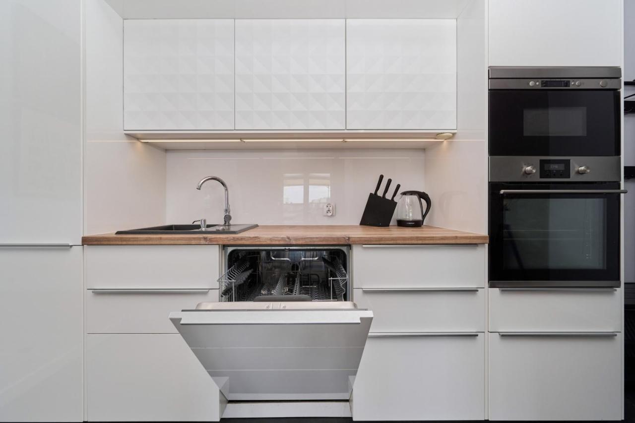 Stylish Kosciuszki Apartaments Near The Market Square With Free Garage Wroclaw By Noclegi Renters Exterior photo