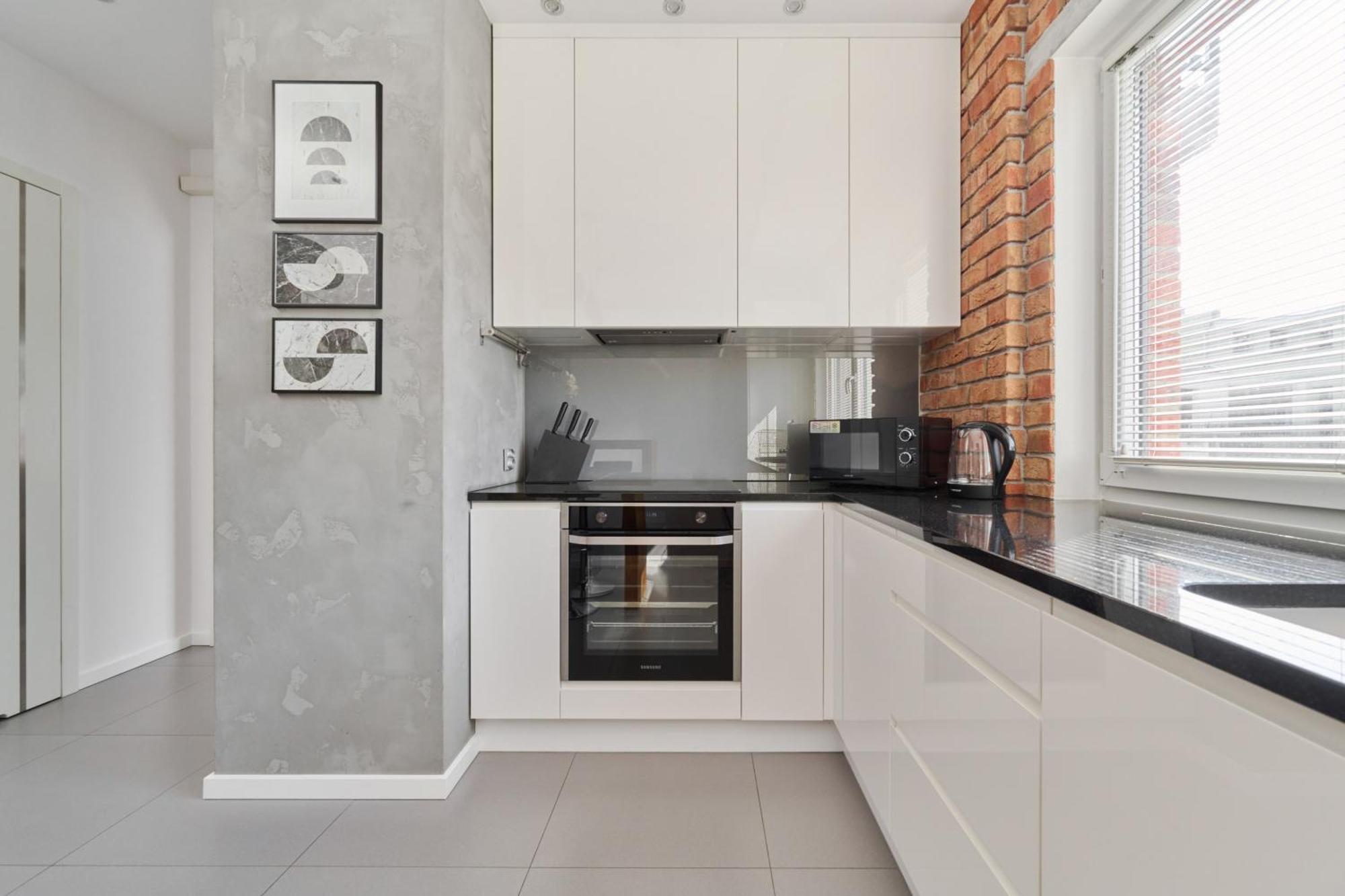 Stylish Kosciuszki Apartaments Near The Market Square With Free Garage Wroclaw By Noclegi Renters Exterior photo
