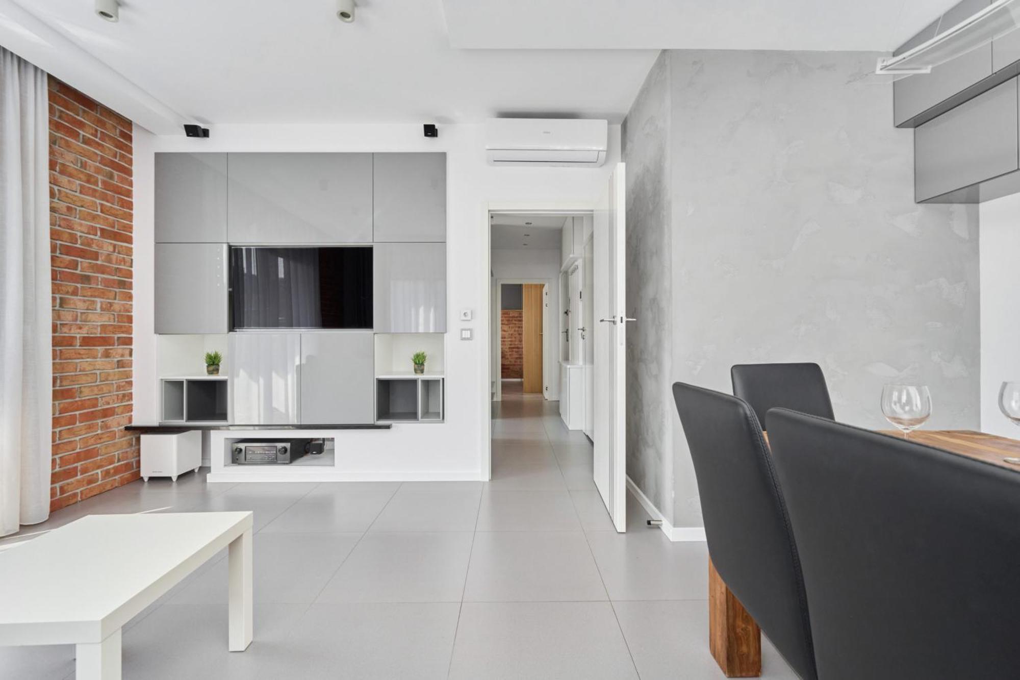 Stylish Kosciuszki Apartaments Near The Market Square With Free Garage Wroclaw By Noclegi Renters Exterior photo