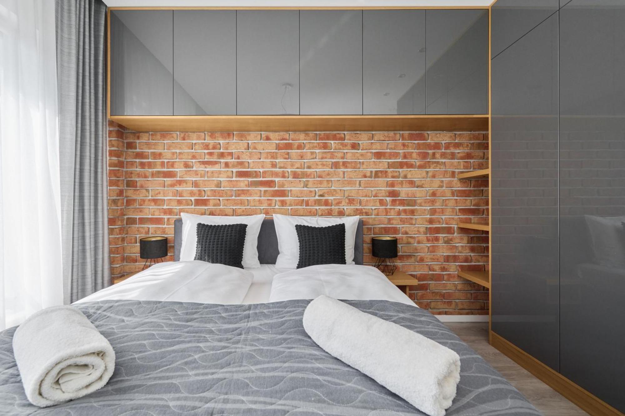 Stylish Kosciuszki Apartaments Near The Market Square With Free Garage Wroclaw By Noclegi Renters Exterior photo